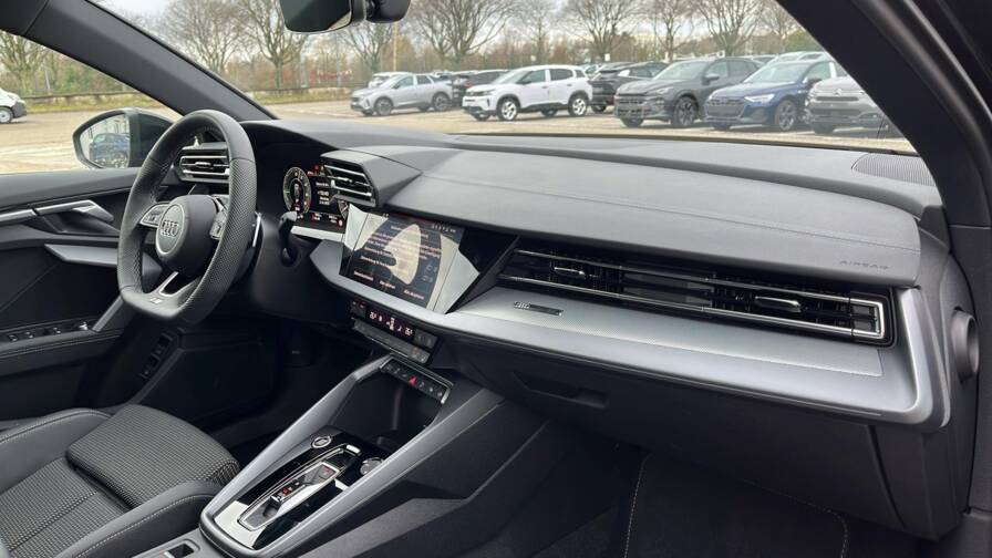 Mandataire Automobile neuf, recherche de Audi A3-sportback-nouvelle-45-tfsi-e-hybride-rechargeable-272-s-tronic-6-s-line - E-Motors