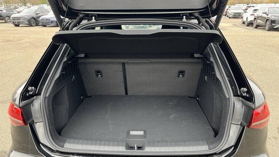 Mandataire Automobile neuf, recherche de Audi A3-sportback-nouvelle-45-tfsi-e-hybride-rechargeable-272-s-tronic-6-s-line - E-Motors