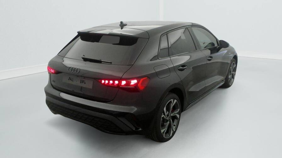 Mandataire Automobile neuf, recherche de Audi A3-sportback-nouvelle-45-tfsi-e-hybride-rechargeable-272-s-tronic-6-s-line - E-Motors