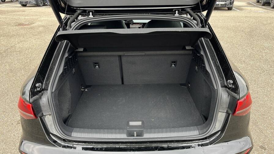 Mandataire Automobile neuf, recherche de Audi A3-sportback-nouvelle-45-tfsi-e-hybride-rechargeable-272-s-tronic-6-s-line - E-Motors