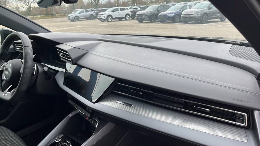 Mandataire Automobile neuf, recherche de Audi A3-sportback-nouvelle-45-tfsi-e-hybride-rechargeable-272-s-tronic-6-s-line - E-Motors