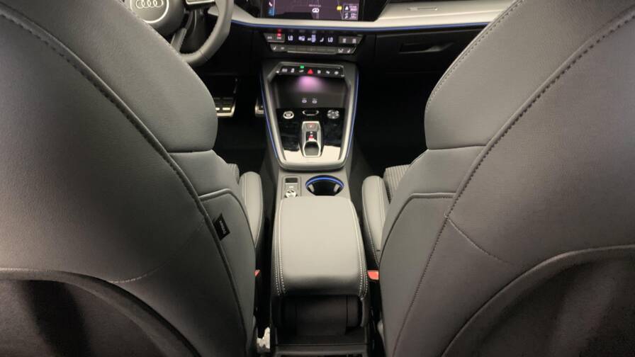 Mandataire Automobile neuf, recherche de Audi A3-sportback-nouvelle-45-tfsi-e-hybride-rechargeable-272-s-tronic-6-s-line - E-Motors