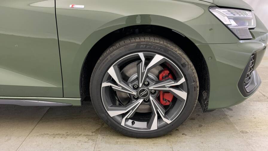 Mandataire Automobile neuf, recherche de Audi A3-sportback-nouvelle-45-tfsi-e-hybride-rechargeable-272-s-tronic-6-s-line - E-Motors