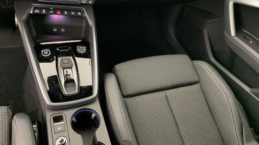 Mandataire Automobile neuf, recherche de Audi A3-sportback-nouvelle-45-tfsi-e-hybride-rechargeable-272-s-tronic-6-s-line - E-Motors