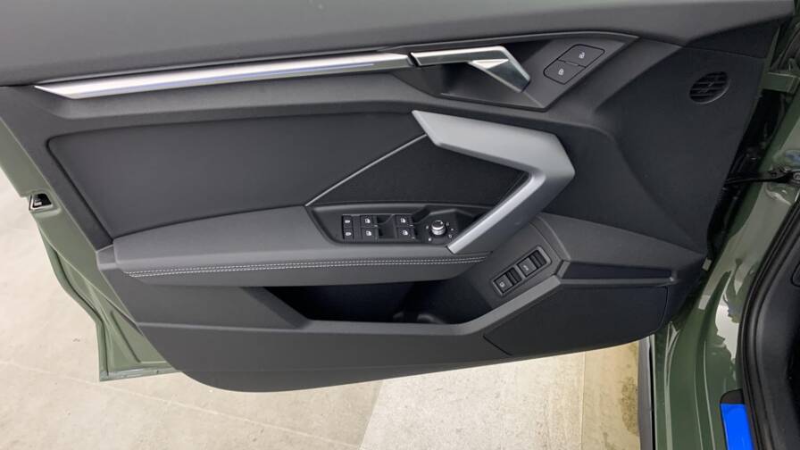 Mandataire Automobile neuf, recherche de Audi A3-sportback-nouvelle-45-tfsi-e-hybride-rechargeable-272-s-tronic-6-s-line - E-Motors