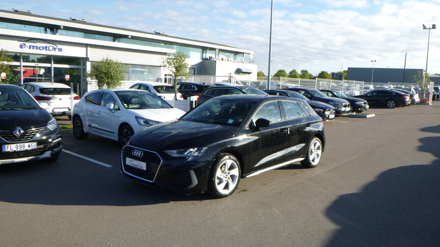 Avis-mandataire-auto-Emotors-Audi-A3-sportback-S-line-tfsi-150-s-tronic-plus-cl-confort.