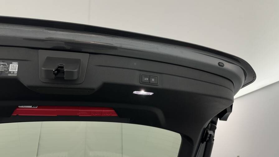 Mandataire Automobile neuf, recherche de Audi A5-avant-iii-2-0-tdi-hybride-204ch-s-line-s-tronic-7 - E-Motors