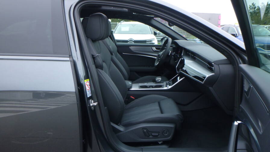 Mandataire Automobile neuf, recherche de Audi A6-avant-competition-55-tfsie-367-s-tronic-7-quattro-toit-jantes-20 - E-Motors