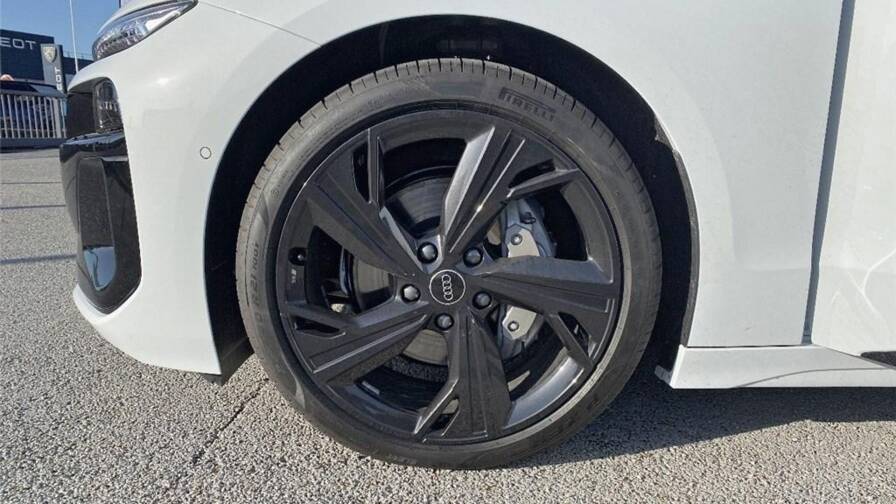 Mandataire Automobile neuf, recherche de Audi A6-e-tron-performance-367-ch-100-kwh-s-line - E-Motors