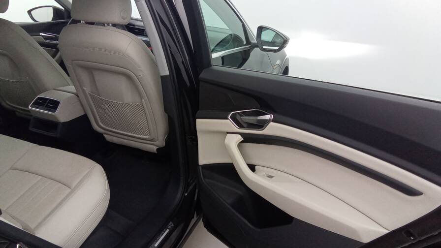 Mandataire Automobile occasion, recherche de Audi E-tron-50-quattro-313-cuir-gps-camera - E-Motors