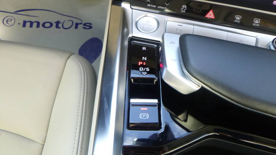 Mandataire Automobile occasion, recherche de Audi E-tron-55-quattro-408-ch - E-Motors