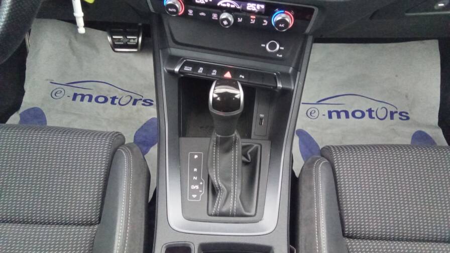 Mandataire Automobile occasion, recherche de Audi Q3-35-tfsi-150-s-tronic-7-s-line - E-Motors