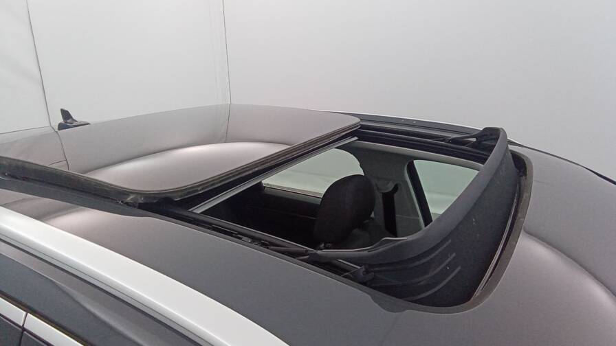 Mandataire Automobile occasion, recherche de Audi Q3-45-tfsie-245-s-tronic-6-design-plus-toit-plus-gps - E-Motors