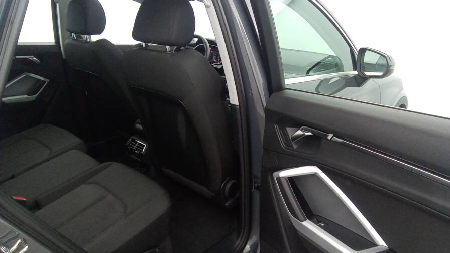 Mandataire Automobile occasion, recherche de Audi Q3-45-tfsie-245-s-tronic-6-design-plus-toit-plus-gps - E-Motors