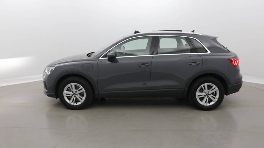 Mandataire Automobile occasion, recherche de Audi Q3-45-tfsie-245-s-tronic-6-design-plus-toit-plus-gps - E-Motors
