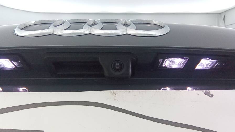 Mandataire Automobile occasion, recherche de Audi Q3-45-tfsie-245-s-tronic-6-design-plus-toit-plus-gps - E-Motors