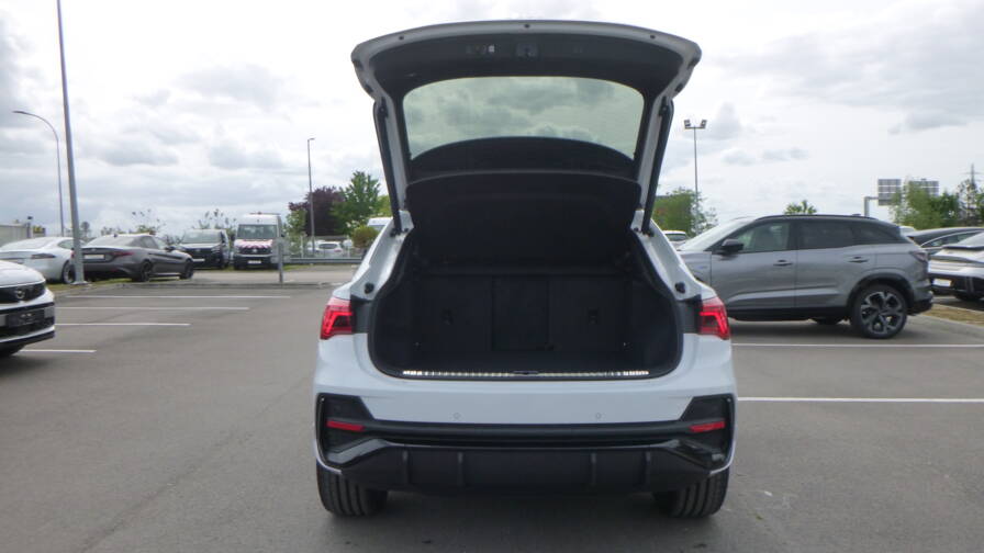 Mandataire Automobile neuf, recherche de Audi Q3-sportback-35-tdi-150-s-tronic-7-s-line-toit-acc-keyless-ja19 - E-Motors