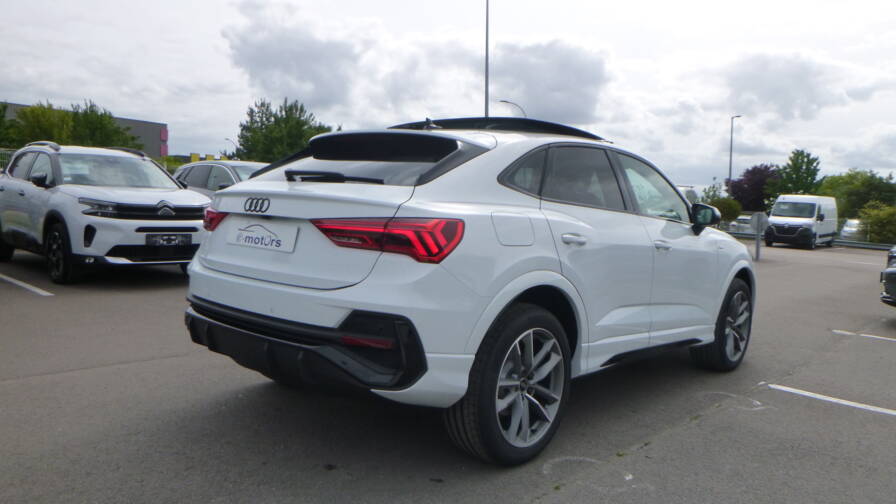 Mandataire Automobile neuf, recherche de Audi Q3-sportback-35-tdi-150-s-tronic-7-s-line-toit-acc-keyless-ja19 - E-Motors
