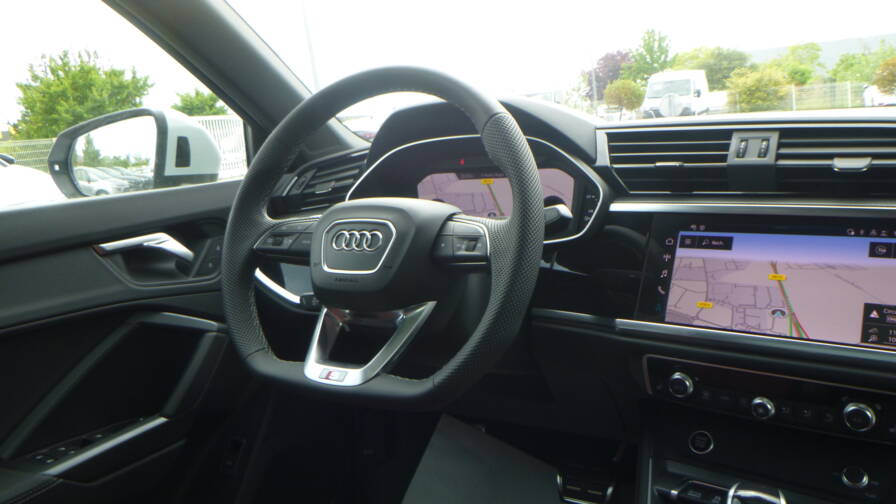 Mandataire Automobile neuf, recherche de Audi Q3-sportback-35-tdi-150-s-tronic-7-s-line-toit-acc-keyless-ja19 - E-Motors