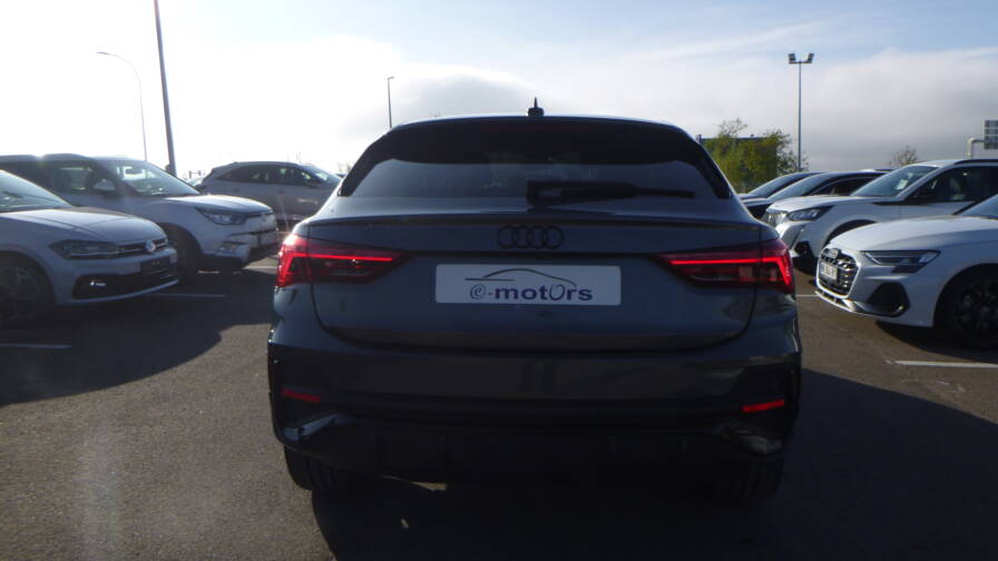 Mandataire Automobile neuf, recherche de Audi Q3-sportback-35-tdi-150-s-tronic-7-s-line-toit-acc-keyless-ja19 - E-Motors