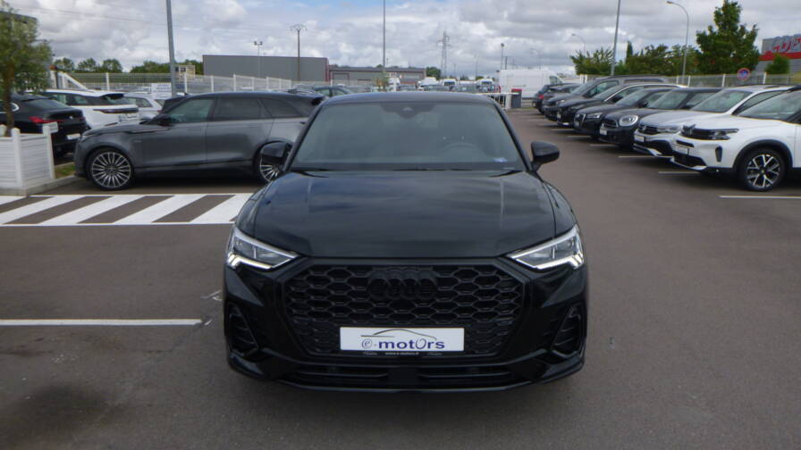 Avis-mandataire-auto-Emotors-Audi-Q3-sportback-35-tdi-150-s-tronic-7-s-edition-plus-ja20-plus-pack-black.