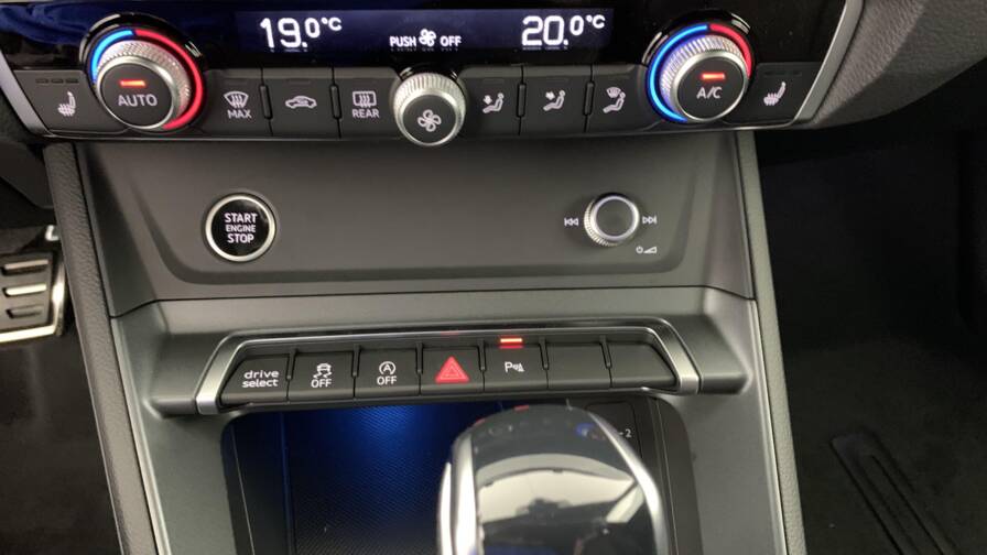 Mandataire Automobile neuf, recherche de Audi Q3-sportback-35-tdi-150-ch-s-tronic-7-s-line - E-Motors