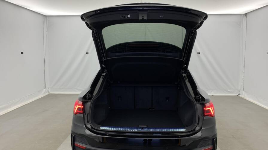 Mandataire Automobile neuf, recherche de Audi Q3-sportback-35-tdi-150-ch-s-tronic-7-s-line - E-Motors