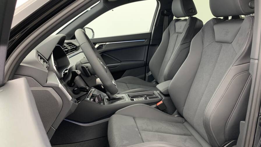 Mandataire Automobile neuf, recherche de Audi Q3-sportback-35-tdi-150-ch-s-tronic-7-s-line-plus - E-Motors