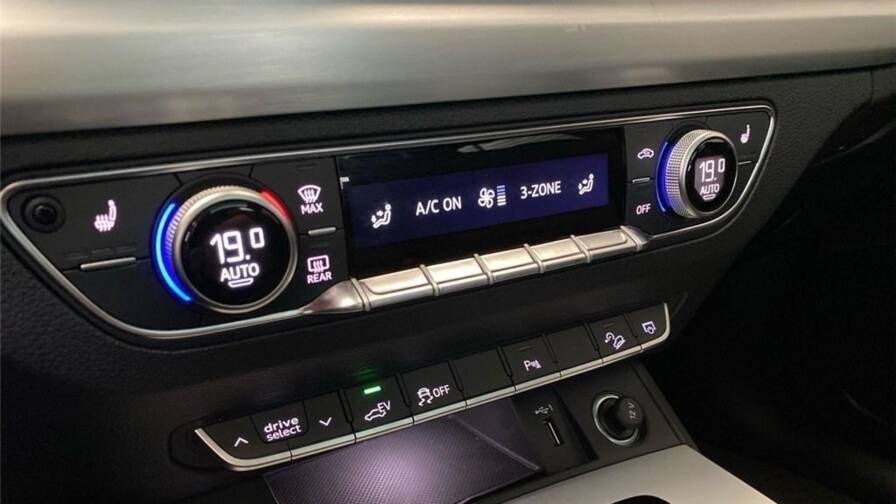 Mandataire Automobile occasion, recherche de Audi Q5-ii-50-tfsie-299-s-tronic-7-quattro-s-line - E-Motors