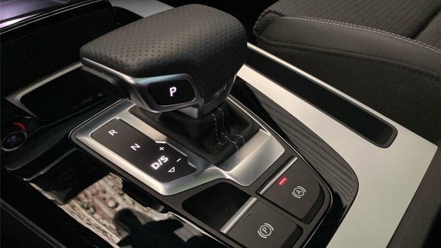 Mandataire Automobile occasion, recherche de Audi Q5-ii-50-tfsie-299-s-tronic-7-quattro-s-line - E-Motors