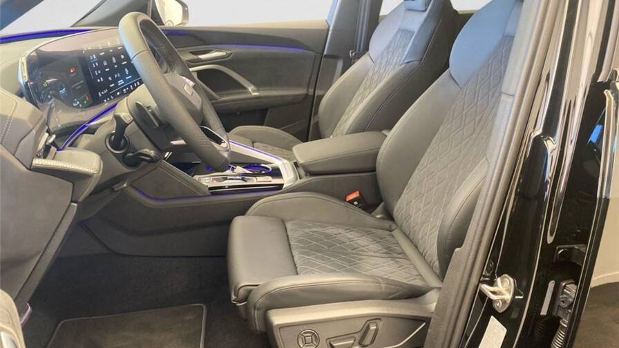 Mandataire Automobile neuf, recherche de Audi Q5-iii-tfsi-204-ch-hybride-s-tronic-7-quattro-s-line - E-Motors