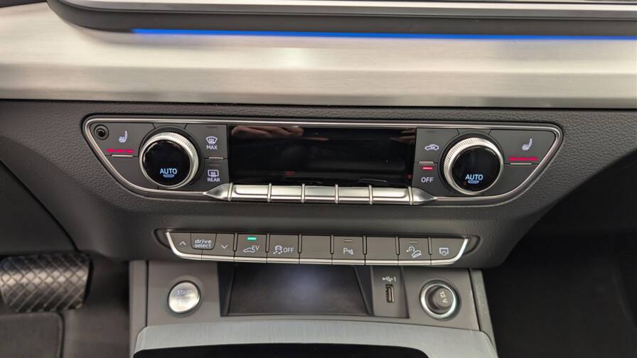 Mandataire Automobile occasion, recherche de Audi Q5-sportback-50-tfsie-299-s-tronic-7-quattro-s-line - E-Motors