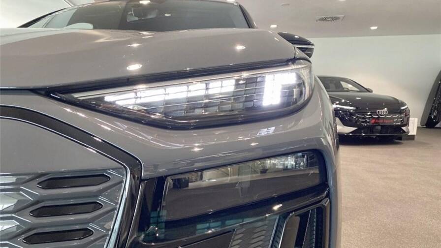 Mandataire Automobile neuf, recherche de Audi Q6-e-tron-306-ch-100-kwh-performance-s-line - E-Motors