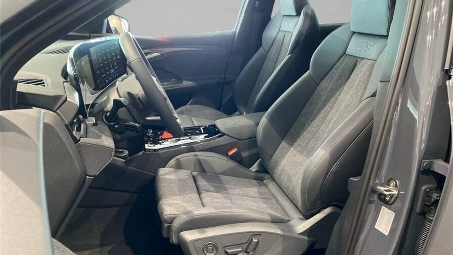 Mandataire Automobile neuf, recherche de Audi Q6-e-tron-306-ch-100-kwh-performance-s-line - E-Motors