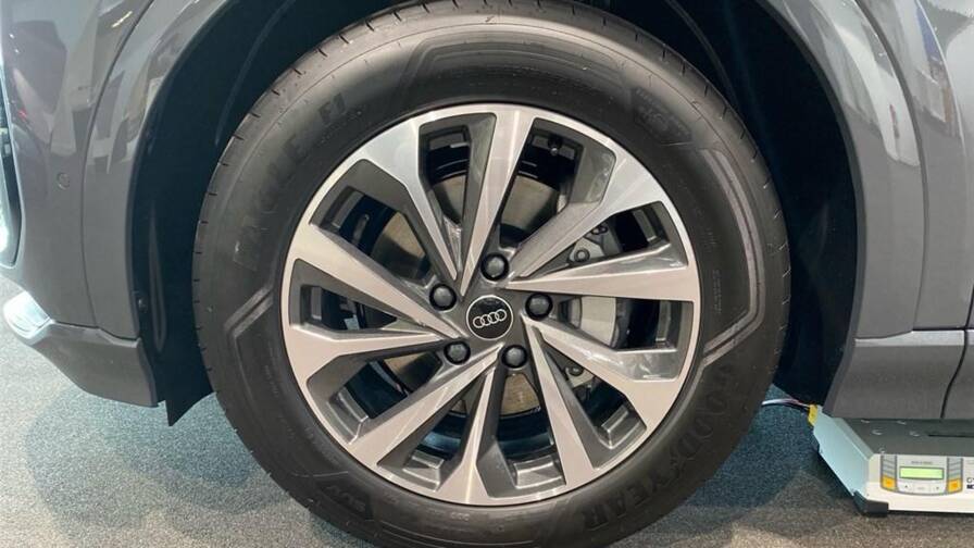 Mandataire Automobile neuf, recherche de Audi Q6-e-tron-306-ch-100-kwh-performance-s-line - E-Motors