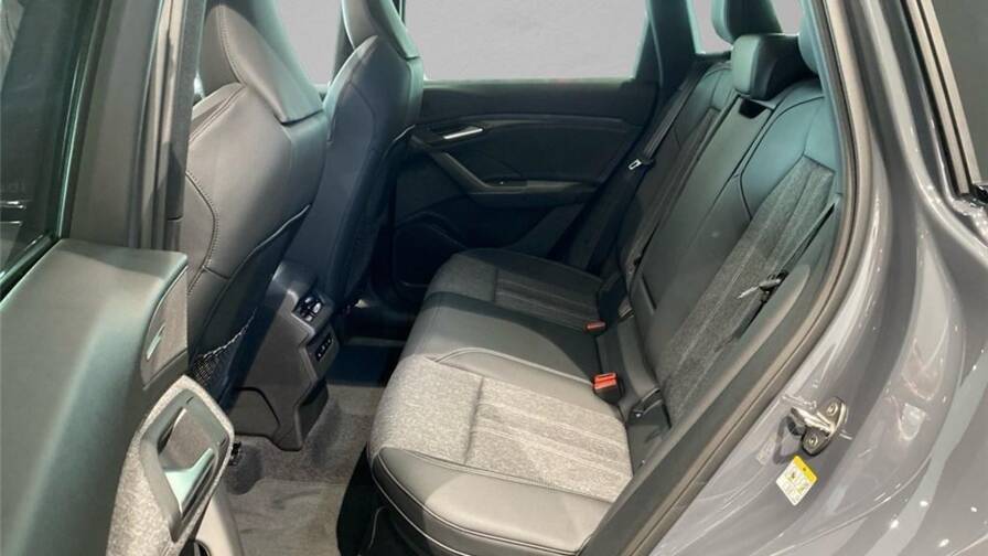 Mandataire Automobile neuf, recherche de Audi Q6-e-tron-306-ch-100-kwh-performance-s-line - E-Motors