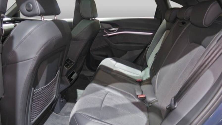 Mandataire Automobile neuf, recherche de Audi Q8-e-tron-sportback-50-340-ch-95-kwh-quattro-s-line - E-Motors