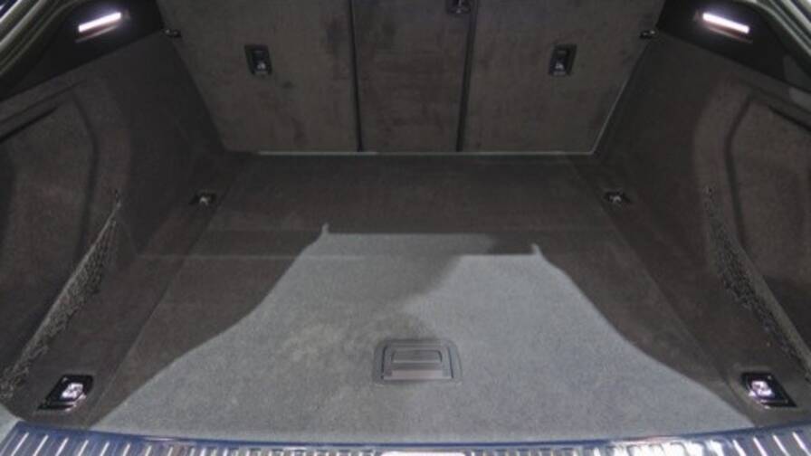 Mandataire Automobile neuf, recherche de Audi Q8-e-tron-sportback-50-340-ch-95-kwh-quattro-s-line - E-Motors