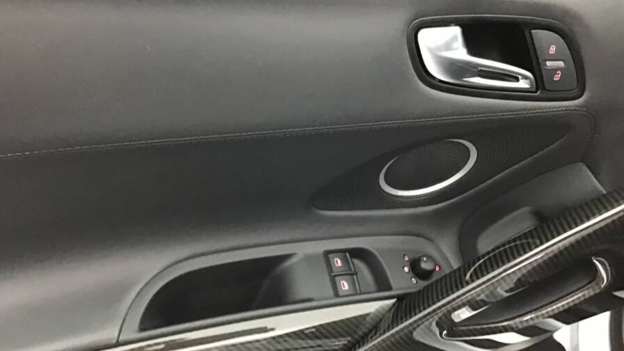 Mandataire Automobile occasion, recherche de Audi R8-spyder-v10-5-2-fsi-525-quattro-r-tronic2-portes-vp-essence-sans-plomb082010-092012 - E-Motors