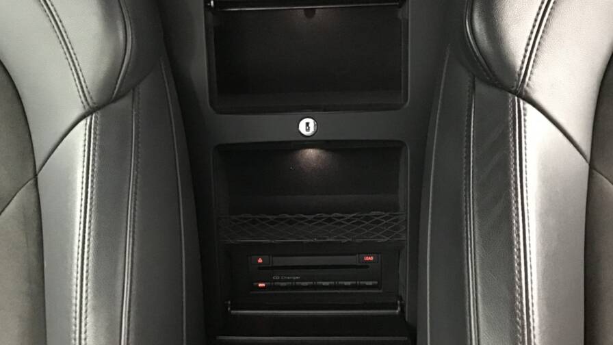 Mandataire Automobile occasion, recherche de Audi R8-spyder-v10-5-2-fsi-525-quattro-r-tronic2-portes-vp-essence-sans-plomb082010-092012 - E-Motors