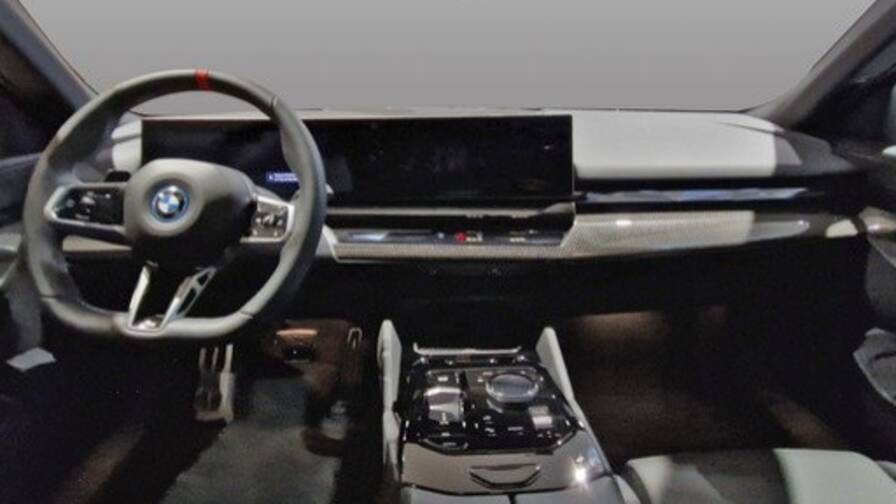 Mandataire Automobile neuf, recherche de Bmw I5-edrive40-340-ch-m-sport - E-Motors