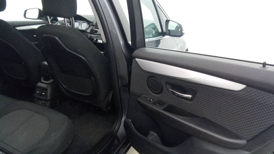 Mandataire Automobile occasion, recherche de Bmw Active-tourer-216d-116-dkg7-lounge-gps-camera - E-Motors