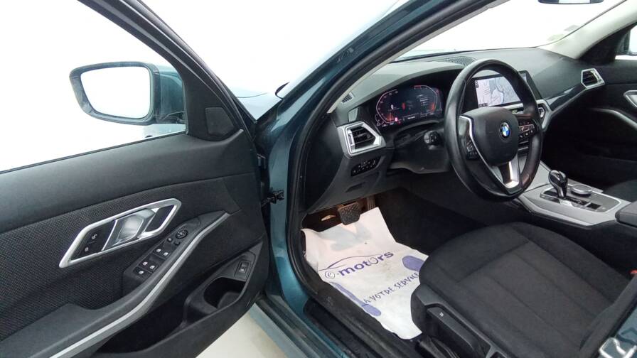 Mandataire Automobile occasion, recherche de Bmw Touring-316d-122-bva8-design - E-Motors