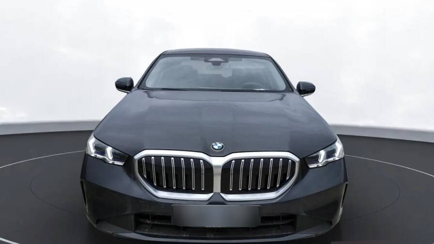 Mandataire Automobile occasion, recherche de Bmw 520d-197-bva8-plus-pack-confort-plus-pack-innovation-plus-vitres-arri-re-surteint-es - E-Motors