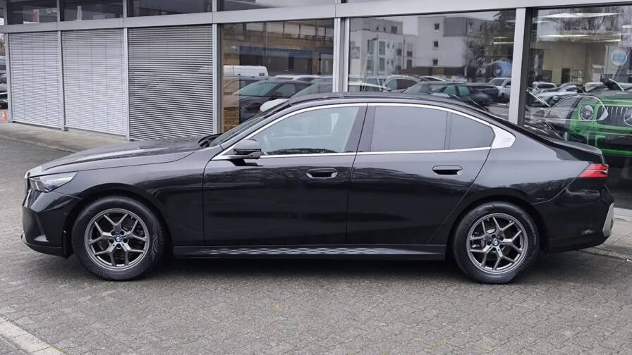 Mandataire Automobile occasion, recherche de Bmw 520d-197-bva8-plus-pack-confort-plus-pack-innovation-plus-vitres-arri-re-surteint-es - E-Motors