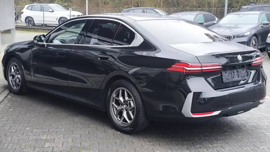 Mandataire Automobile occasion, recherche de Bmw 520d-197-bva8-plus-pack-confort-plus-pack-innovation-plus-vitres-arri-re-surteint-es - E-Motors