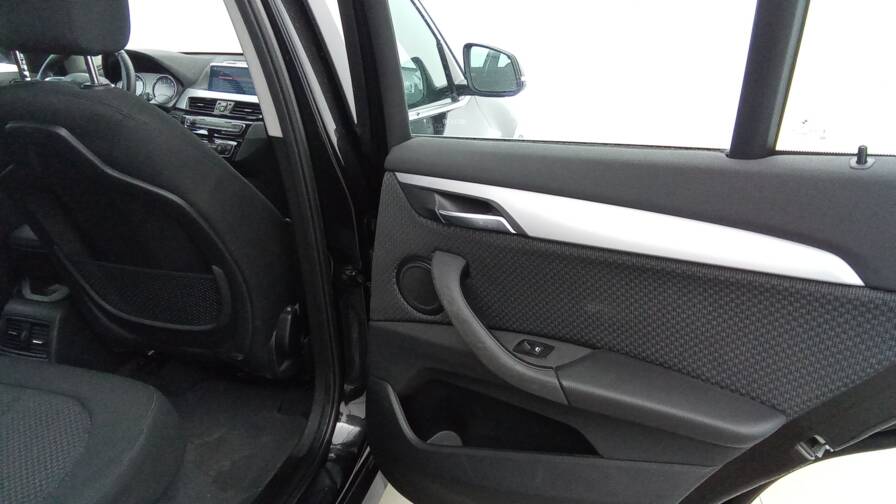 Mandataire Automobile occasion, recherche de Bmw X1-xdrive-25e-220-bva6-design - E-Motors