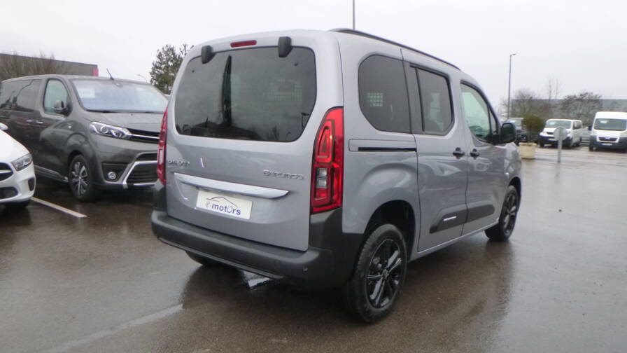 Mandataire Automobile neuf, recherche de Citroen Berlingo-taille-m-bluehdi-130-s-s-eat8-plus-plus-pack-style - E-Motors