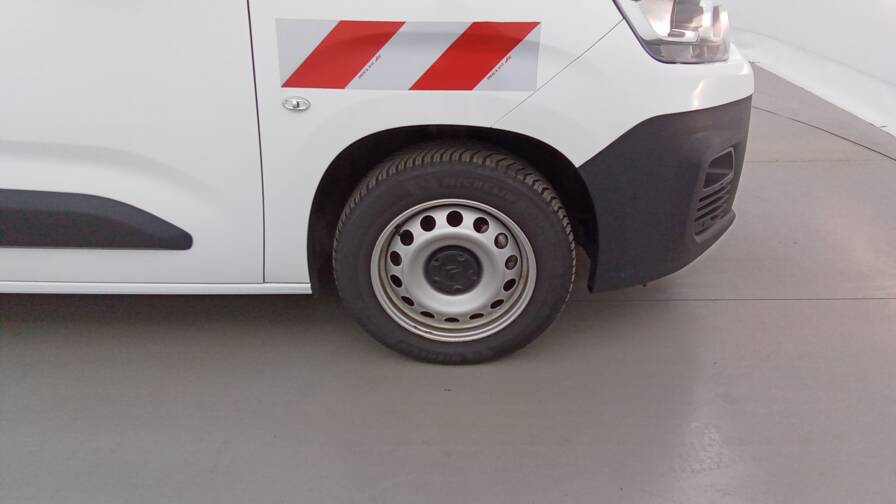 Mandataire Automobile occasion, recherche de Citroen Berlingo-van-m-1000-puretech-130-eat8-club-plus-gps-plus-cam-ra - E-Motors