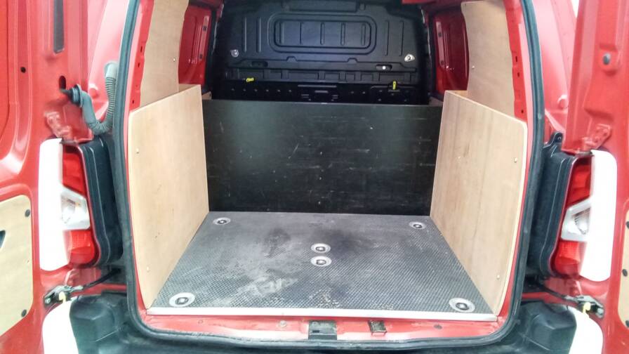 Mandataire Automobile occasion, recherche de Citroen Berlingo-van-m-650-bluehdi-130-eat8-driver-3pl-plus-gps - E-Motors